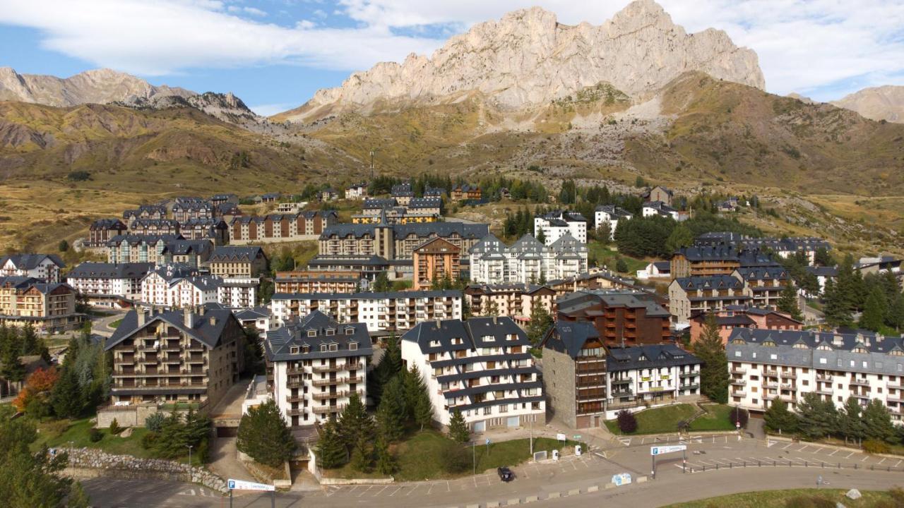 Apartamentos Formigal Esterno foto